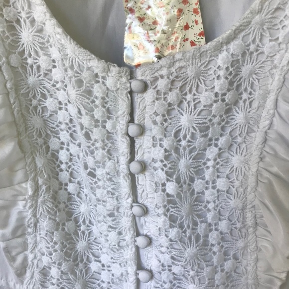 ‼️SOLD‼️Free People White Half Moon Crochet Dress - Picture 4 of 8